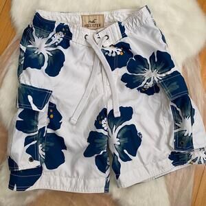 Hollister Men's Floral Cargo Swim Trunks Size 30